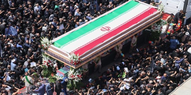 בנוכחותם של מיליוני איראנים … הנשיא ראיסי הובא למנוחות בעיר משהד